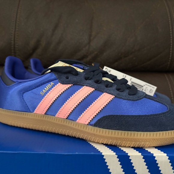 Adidas Samba OG Shoes - royal Blue and Pink brand new in box size 6w - Picture 2 of 5